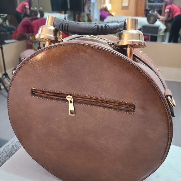 Unique Clock Purse (Clock Functions) - Picture 4 of 6